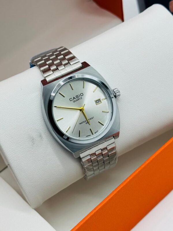 Vintage CASIO Watch – Image 4