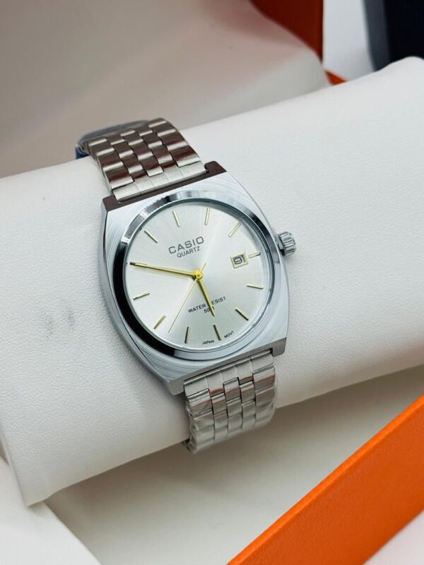 Vintage CASIO Watch – Image 3