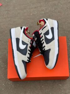 Chaussure Nike SB Dunk Low Joe Strummer ✅ – Image 3