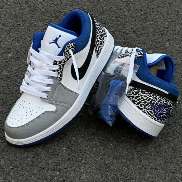 Jordan 1 Low SE True Blue