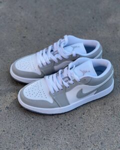 Air Jordan 1 Low *Wolf Grey*