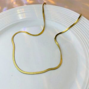 1 pièce Collier de bijoux en acier inoxydable à chaîne simple et à la mode en or avec une personnalité unique