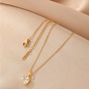 1 Pièce Collier Pendentif Cube En Plaqué Or En Acier Inoxydable Avec Blanc, À La Mode Et Décontracté Et Unisexe Et Artistique Unique, Idéal Pour Les Femmes Et Les Hommes Et Les Couples Et Le Style De Rue Et Les Tenues Quotidiennes Et Les Fêtes Et La Décoration De Festival