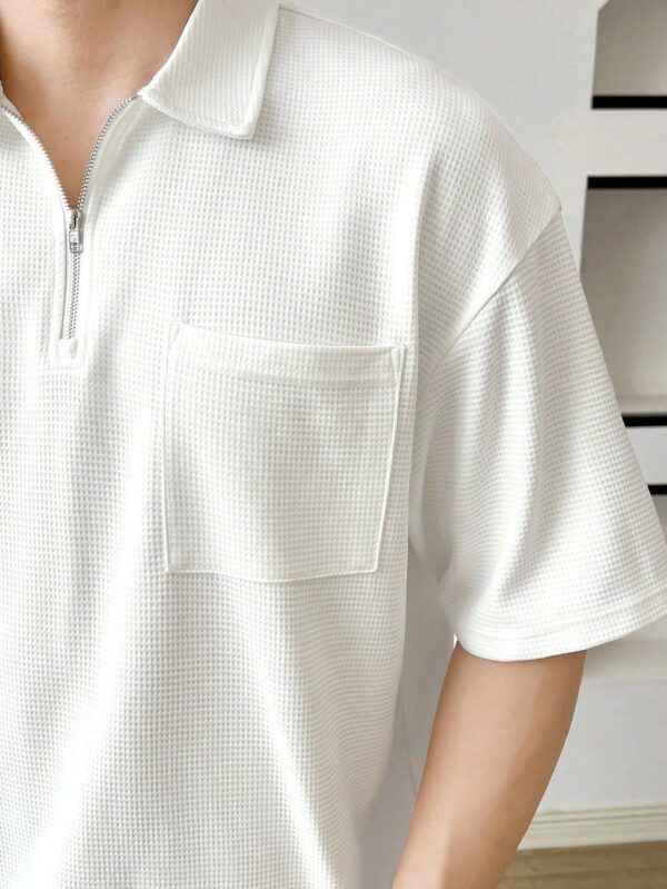 Manfinity Hypemode Chemise polo à quart de zip avec poche et patch pour homme pour l'été – Image 7