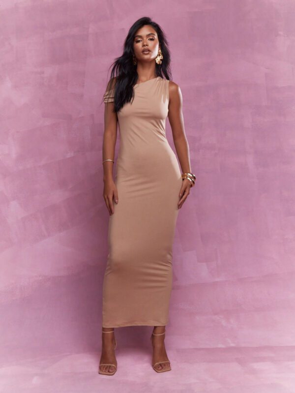 MISSGUIDED Robe d'été maxi simple en couleur unie avec encolure asymétrique – Image 5