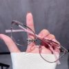 Lunettes de vue anti-lumière bleue avec décoration de strass style rétro œil de chat, parfaites pour la lecture, les jeux, la télévision et les téléphones. Accessoires de lunettes claires. Accessoires de lunettes anti-lumière bleue pour femmes