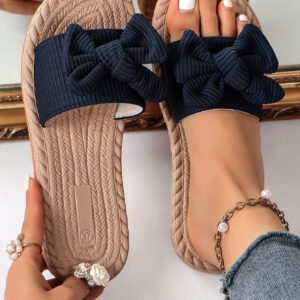 Éléments de motif d'ondulation classiques polyvalents et élégants, éléments de bande adhésive simples, chaussons à nœud papillon vert frais pour filles, décontractés et tendance, chaussures de plage à semelle plate antidérapante avec nœud papillon, pantoufles plates pour femmes pour l'extérieur en été