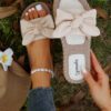 Chaussons à nœud papillon beige pour femmes, sandales à bout ouvert à la mode et antidérapantes pour porter en extérieur et à la plage