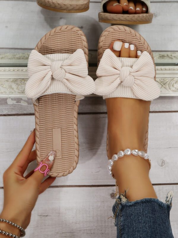 Chaussons à nœud papillon beige pour femmes, sandales à bout ouvert à la mode et antidérapantes pour porter en extérieur et à la plage – Image 2
