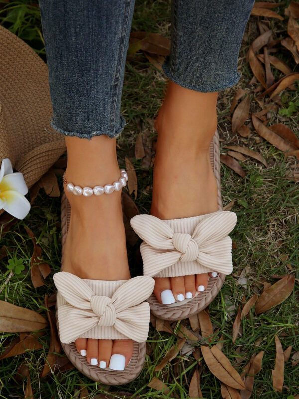 Chaussons à nœud papillon beige pour femmes, sandales à bout ouvert à la mode et antidérapantes pour porter en extérieur et à la plage – Image 16