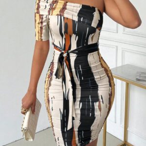 SHEIN Slayr Robe midi moulante à manches courtes pour femme d'été, épaule oblique, épaule dénudée, ceinture à la taille et froncée