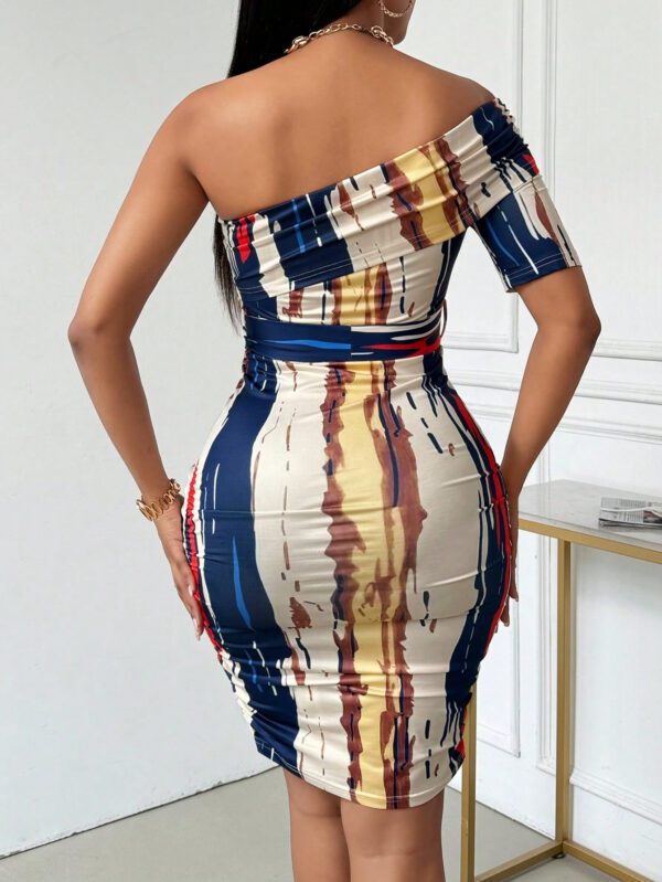 SHEIN Slayr Robe midi moulante à manches courtes pour femme d'été, épaule oblique, épaule dénudée, ceinture à la taille et froncée – Image 8