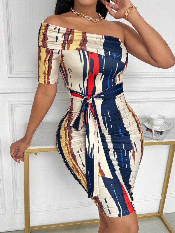 SHEIN Slayr Robe midi moulante à manches courtes pour femme d'été, épaule oblique, épaule dénudée, ceinture à la taille et froncée – Image 9