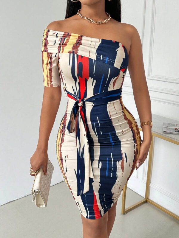 SHEIN Slayr Robe midi moulante à manches courtes pour femme d'été, épaule oblique, épaule dénudée, ceinture à la taille et froncée – Image 11