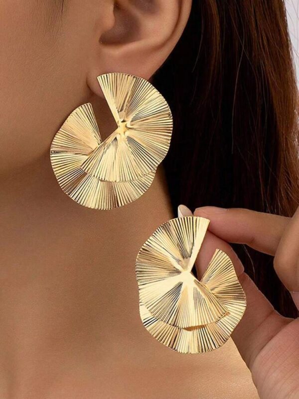Boucle d’oreille demi-créole Métallique
