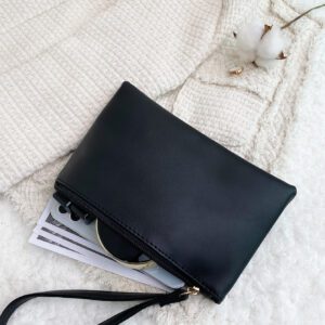 Pochette minimaliste avec dragonne