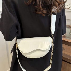 Sac bandoulière en chaîne à la mode, sac à selle minimaliste pour femme, petit sac à bandoulière simple et sac à rabat