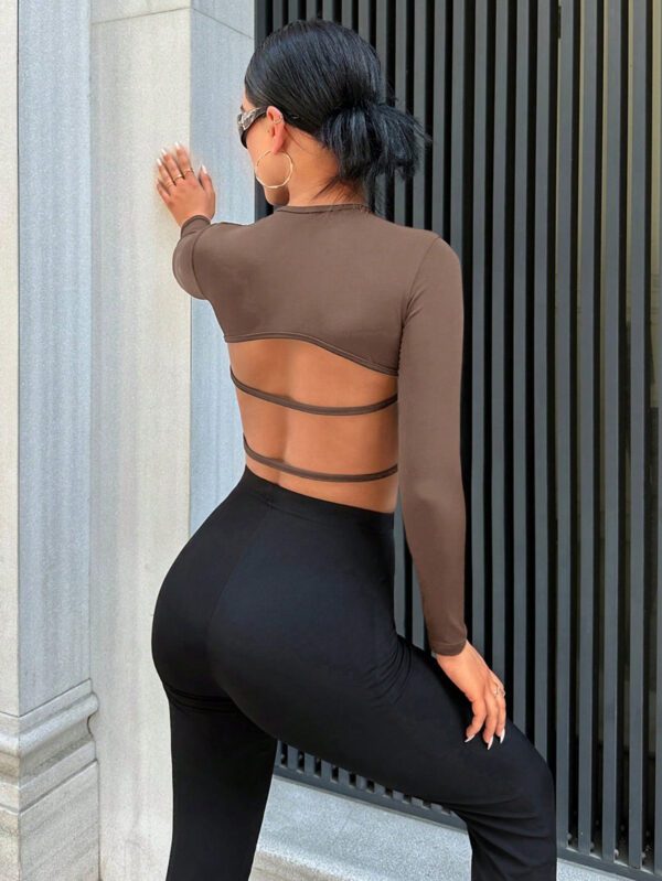 SHEIN PETITE T-Shirt Court Unicolore Dos-Nu – Image 7