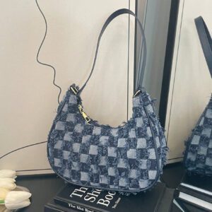 Sac hobbo en jean à motif à carreaux, design à bord brut portable multifonctionnel de grande capacité pour les affaires, lécole, le travail, les voyages et les vacances pour les dames, les femmes, les travailleuses de col blanc à la mode, tendance et minimaliste et toile style vintage