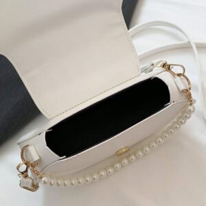 Sac à main croisé pour femme avec motif de coquillage et ornements de fausses perles, sac élégant en forme de coquille parfait pour les fêtes, mariages, dîners et banquets. Correspond aux robes de mariée, tenues de soirée formelles, robes de bal et tenues de fête pour femmes.