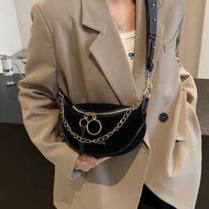 Sac de poitrine casual pour femmes de conception simple et de couleur unie, accessoire tendance assorti pour l'automne/l'hiver avec finition mate et élégante