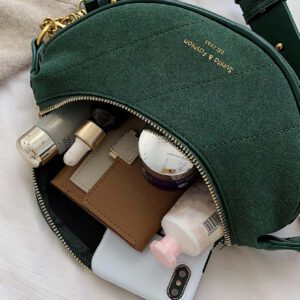 Sac de poitrine casual pour femmes de conception simple et de couleur unie, accessoire tendance assorti pour l'automne/l'hiver avec finition mate et élégante
