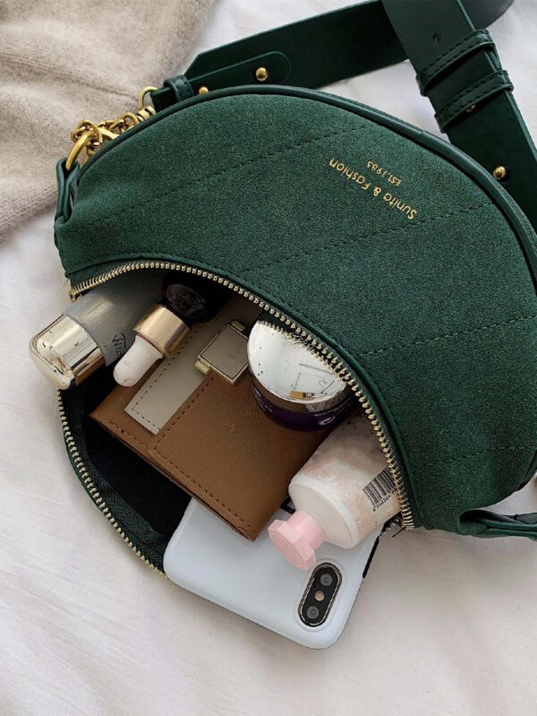 Sac de poitrine casual pour femmes de conception simple et de couleur unie, accessoire tendance assorti pour l'automne/l'hiver avec finition mate et élégante – Image 12