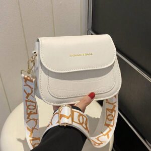 Sac à bandoulière pour femme à texture à la fois à la mode et polyvalent, sac à bandoulière mini de couleur unie, tendance avec large bandoulière, sac à main carré en PU pour femme
