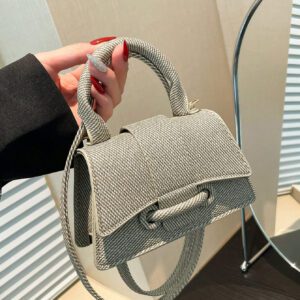 Sac à main carré petit et décontracté avec cordon de serrage et fermoir tendance
