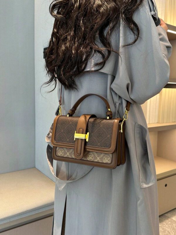 Sac fourre-tout vintage de grande capacité, sac à bandoulière de luxe en PU, sac à main et sac à main décontracté classique pour femme, sac tendance pour femme, sac d'inspiration rétro simple pour femme – Image 17