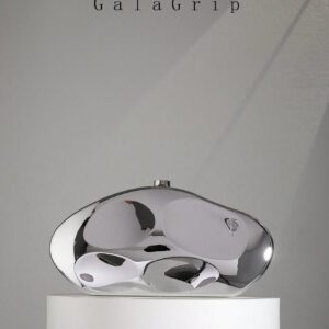 Pochette de soirée élégante et luxueuse pour femmes avec une bandoulière en chaîne, forme unique, convient à l'épaule ou en bandoulière. Cadeau parfait pour la Saint-Valentin, idéal pour les fêtes, les mariages, les soirées et les dîners. S'assortit parfaitement avec les tenues de soirée, les robes à paillettes et les tenues du Nouvel An.