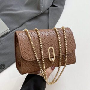 Un sac carré mini à rabat avec imprimé léopard rétro, un sac à bandoulière avec double chaîne en métal, ajustable en sac bandoulière, convient pour l'utilisation quotidienne des femmes et l'usage décontracté des étudiants, un sac tendance à imprimé léopard