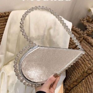 Nouveau sac de soirée de style classique de luxe pour femme. Élégant, polyvalent et à la mode, avec un design de sac à main en forme de cœur orné de strass. Peut contenir du rouge à lèvres, de la monnaie, un téléphone portable. Convient pour les fêtes, dîners, danses, mariages.