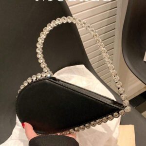 Nouveau sac de soirée de style classique de luxe pour femme. Élégant, polyvalent et à la mode, avec un design de sac à main en forme de cœur orné de strass. Peut contenir du rouge à lèvres, de la monnaie, un téléphone portable. Convient pour les fêtes, dîners, danses, mariages.