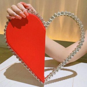 Nouveau sac de soirée de style classique de luxe pour femme. Élégant, polyvalent et à la mode, avec un design de sac à main en forme de cœur orné de strass. Peut contenir du rouge à lèvres, de la monnaie, un téléphone portable. Convient pour les fêtes, dîners, danses, mariages.