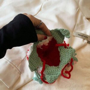 Sac à main en forme de fraise au crochet, sac bandoulière mini design fait main en tricot ajouré, porte-clés/porte-monnaie mignon et doux