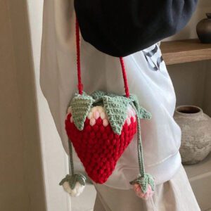 Sac à main en forme de fraise au crochet, sac bandoulière mini design fait main en tricot ajouré, porte-clés/porte-monnaie mignon et doux