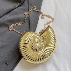 Conception de niche de coquillage, sac à chaîne acrylique créatif, sac pour femme, tendance personnalisée décontractée, sac à une épaule, forme d'escargot, sac à bandoulière mode et polyvalent, convenant pour les fêtes, les rues, la photographie