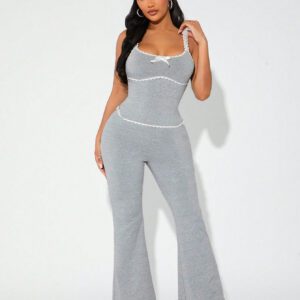 SHEIN SXY 2 pièces/Set Chemisier sans manches sexy et mignon avec patchwork en dentelle et nœud, et pantalon évasé