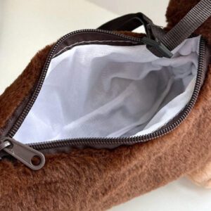 Mini sac à bandoulière en peluche de chien de teckel de dessin animé au design original, convient aux étudiants diplômés, adolescentes, étudiants de première, deuxième, troisième et quatrième année, collège et lycée. Parfait pour l'extérieur, les voyages, la rentrée scolaire, les vacances, les achats, les étudiantes, le travail, les déplacements, l'extérieur, les voyages, les sorties. Sac de chien saucisse, idées de cadeaux de Noël créatifs