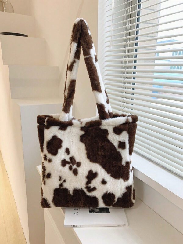 Sac fourre-tout à l'épaule doux, pelucheux et douillet avec imprimé vache pour les filles, les femmes, les étudiantes, les débutants et les travailleurs de bureau. Parfait pour le travail, le bureau, les déplacements, l'automne, l'hiver, les extérieurs. Grand sac fourre-tout tendance avec un motif d'imprimé vache décontracté et tendance pour les femmes – Image 2