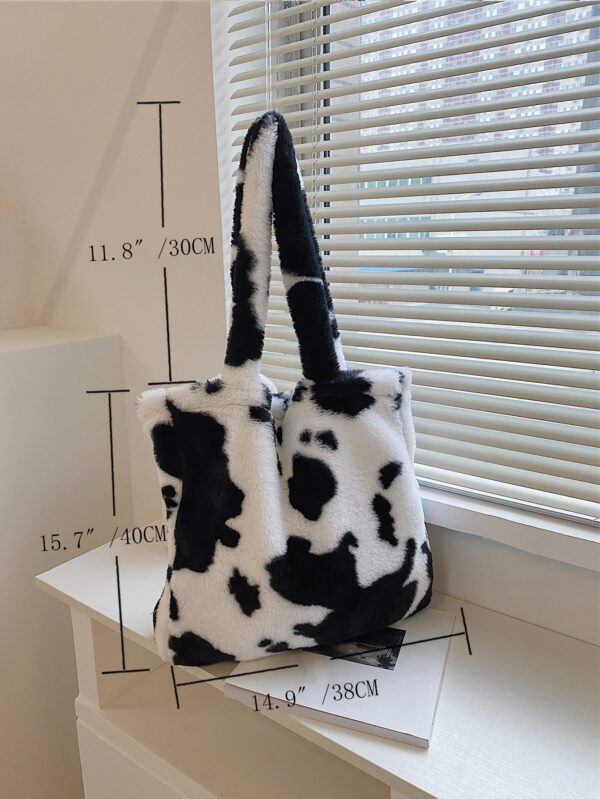 Sac fourre-tout à l'épaule doux, pelucheux et douillet avec imprimé vache pour les filles, les femmes, les étudiantes, les débutants et les travailleurs de bureau. Parfait pour le travail, le bureau, les déplacements, l'automne, l'hiver, les extérieurs. Grand sac fourre-tout tendance avec un motif d'imprimé vache décontracté et tendance pour les femmes – Image 4