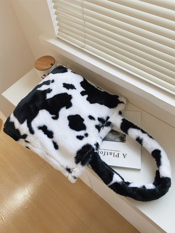 Sac fourre-tout à l'épaule doux, pelucheux et douillet avec imprimé vache pour les filles, les femmes, les étudiantes, les débutants et les travailleurs de bureau. Parfait pour le travail, le bureau, les déplacements, l'automne, l'hiver, les extérieurs. Grand sac fourre-tout tendance avec un motif d'imprimé vache décontracté et tendance pour les femmes – Image 7