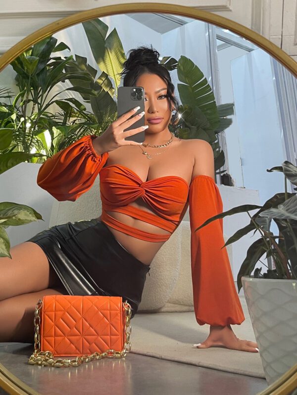 SHEIN SXY Top court col bardot torsadé découpe