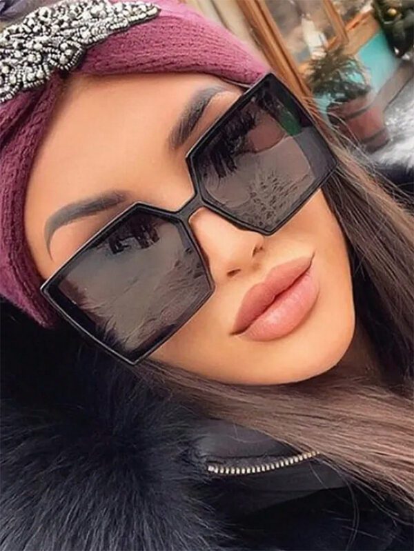 1 paire de lunettes de mode de grande taille pour femmes avec monture carrée en PC, motif géométrique, style