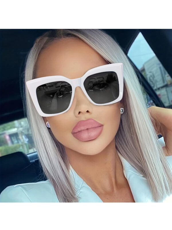 Lunettes de mode encadrées léopard pour femmes Grand cadre œil de chat rétro