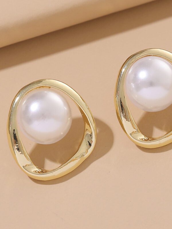 Boucles D'oreilles En Forme D'étude De Design Géométrique Décorées De Perles Fausses – Image 4