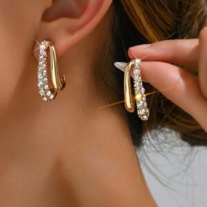2 pièces Boucles d'oreilles à tige avec design en spirale style européen et américain classique, en forme de bec d'aigle et de strass. En alliage plaqué or 18 carats. Convient pour le port quotidien, les fêtes de vacances, en forme de larme exagérée.