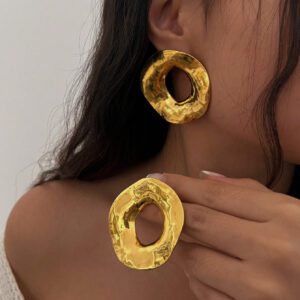 1 paire Boucles d'oreilles circulaires en métal creuses de style européen vintage asymétrique, accessoire de bijoux élégant pour femmes