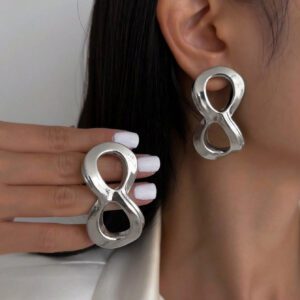 1 paire Boucles d'oreilles circulaires en métal creuses de style européen vintage asymétrique, accessoire de bijoux élégant pour femmes